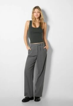 BERSHKA SLEEVELESS - Top - Dark Grey -Bershka Verkaufsgeschäft 3943f9421176403bb1085eaf383cd57a