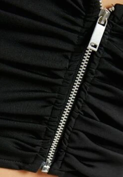 BERSHKA GATHERED WITH NECKLINE DETAIL - Top - Black 12 BERSHKA GATHERED WITH NECKLINE DETAIL - Top - Black -Bershka Verkaufsgeschäft 3a24d5e46c3e48d69d93e417d849a936