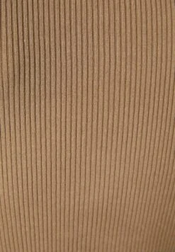 BERSHKA ROUND NECK 01785653 - Strickpullover - Camel 13 BERSHKA ROUND NECK 01785653 - Strickpullover - Camel -Bershka Verkaufsgeschäft 3d01916ccb4e4ea2949c6ff9244b356f