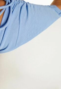 BERSHKA PRINTED SHORT SLEEVE WITH GATHERING - T-Shirt Print - White 12 BERSHKA PRINTED SHORT SLEEVE WITH GATHERING - T-Shirt Print - White -Bershka Verkaufsgeschäft 3f12af4d5b4f4a91ad2f48f3f1a81b23