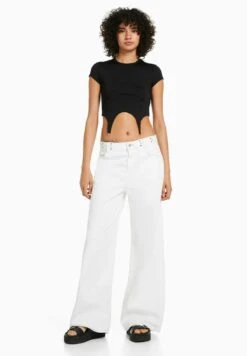 BERSHKA SHORT SLEEVE WITH DETAIL - T-Shirt Print - Black 9 BERSHKA SHORT SLEEVE WITH DETAIL - T-Shirt Print - Black -Bershka Verkaufsgeschäft 3f595cdccdec4262bc18c64af08cb0da