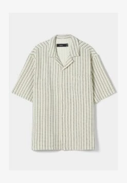 BERSHKA STRIPED RUSTIC SHORT SLEEVE - Hemd - Beige 12 BERSHKA STRIPED RUSTIC SHORT SLEEVE - Hemd - Beige -Bershka Verkaufsgeschäft 440bba93dc7647e19225eec7e51a4e5b
