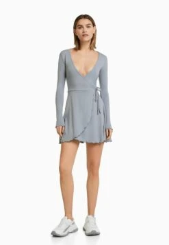 BERSHKA Freizeitkleid - Grey 9 BERSHKA Freizeitkleid - Grey -Bershka Verkaufsgeschäft 4435a9d63a9642fab7a600a7d7fb7ce8