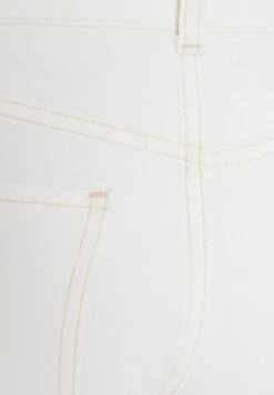 BERSHKA WIDE LEG 90S - Jeans Relaxed Fit - White 12 BERSHKA WIDE LEG 90S - Jeans Relaxed Fit - White -Bershka Verkaufsgeschäft 44b7168c4b6341bdb2d86da6c3beabcc