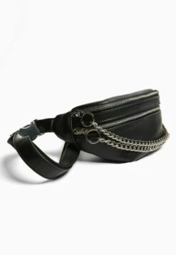 BERSHKA Gürteltasche - Black 10 BERSHKA Gürteltasche - Black -Bershka Verkaufsgeschäft 45a2999a10594627b6be213c9f928c5b