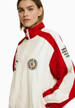 BERSHKA CONTRAST - Leichte Jacke - Red -Bershka Verkaufsgeschäft 46a1a31f3c4745d39ff5a1be889f8a01