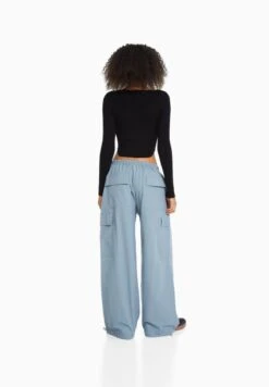 BERSHKA PARACHUTE - Cargohose - Blue Grey 10 BERSHKA PARACHUTE - Cargohose - Blue Grey -Bershka Verkaufsgeschäft 47d69c9723504314b8fcb4372d15ceb9