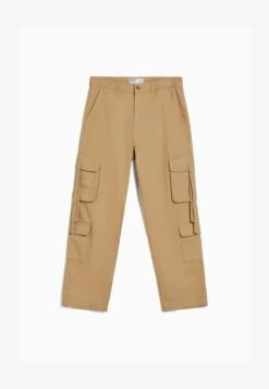BERSHKA STRAPS - Cargohose - Camel -Bershka Verkaufsgeschäft 4a113b9f4647470194916271770f5a40