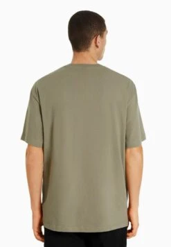 BERSHKA SHORT SLEEVE BOXY FIT WITH PRINT - T-Shirt Print - Khaki -Bershka Verkaufsgeschäft 4b63a00526d94ad9b602ead2740dc10b