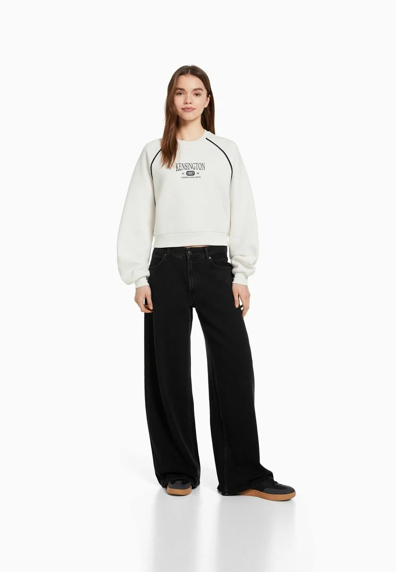 BERSHKA ROUND NECK CONTRAST - PRINT - Sweatshirt - White 4 BERSHKA ROUND NECK CONTRAST - PRINT - Sweatshirt - White – Bild 2