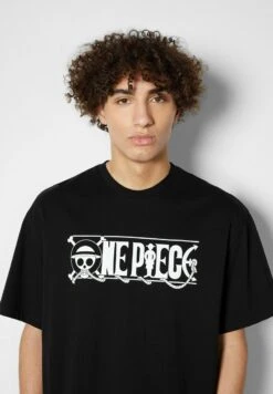 BERSHKA BOXY FIT SHORT SLEEVE ONE PIECE - T-Shirt Print - Black 11 BERSHKA BOXY FIT SHORT SLEEVE ONE PIECE - T-Shirt Print - Black -Bershka Verkaufsgeschäft 4c945fa5e78449718794aedb604c99ff