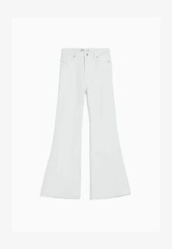 BERSHKA Flared Jeans - White 12 BERSHKA Flared Jeans - White -Bershka Verkaufsgeschäft 4cc3baeab7f340bab7ef7356256fe58f