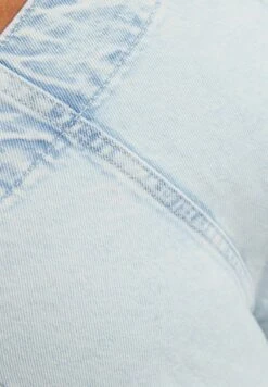 BERSHKA WIDE LEG 90S TIE - Jeans Straight Leg - Light Blue 13 BERSHKA WIDE LEG 90S TIE - Jeans Straight Leg - Light Blue -Bershka Verkaufsgeschäft 4cf26e4214e24519ac82372efa4f6394