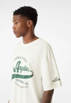 BERSHKA T-Shirt Print - Green 10 BERSHKA T-Shirt Print - Green -Bershka Verkaufsgeschäft 4ea1d4fa5218495185cff43c970450f1