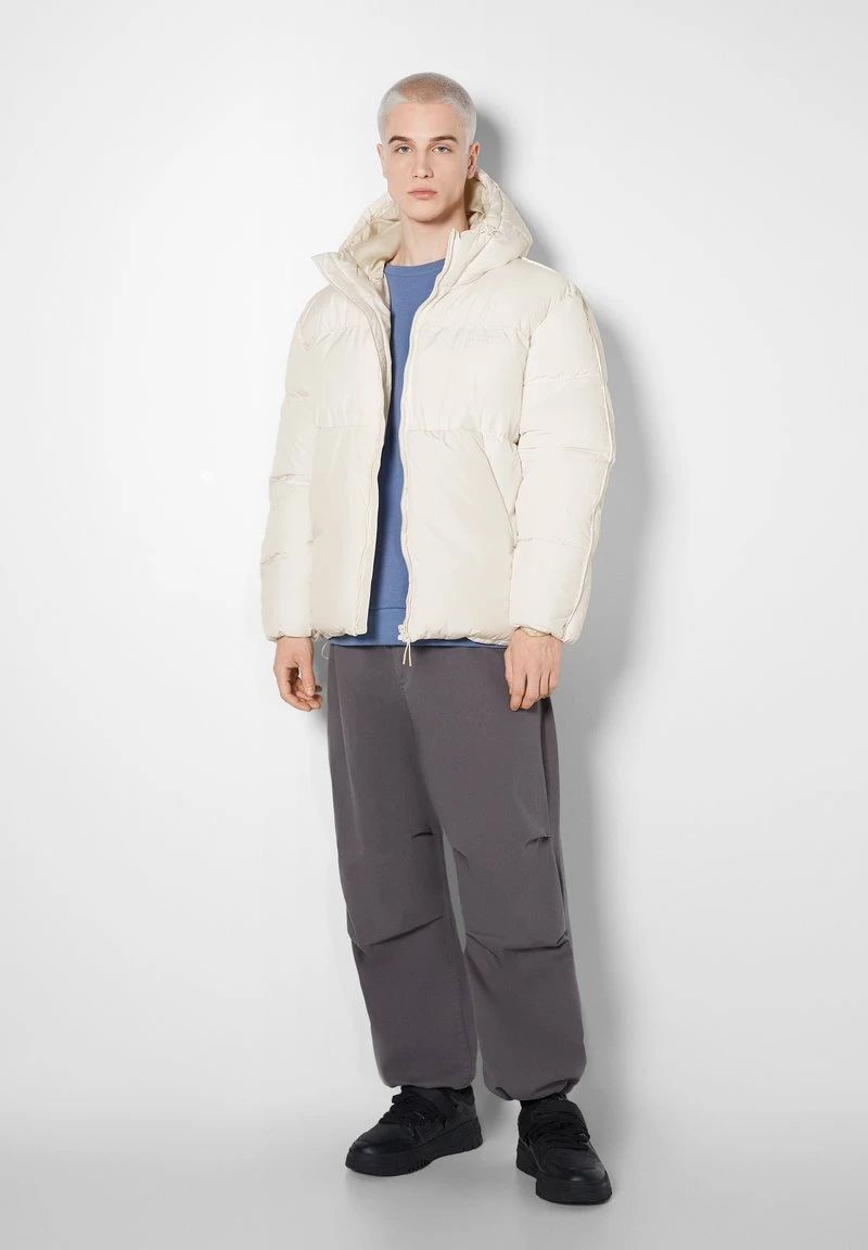 BERSHKA PUFFY - Winterjacke - White 7 BERSHKA PUFFY - Winterjacke - White – Bild 5