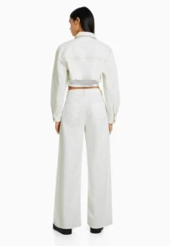 BERSHKA WIDE-LEG WITH ADJUSTABLE WAISTBAND - Flared Jeans - Off White 10 BERSHKA WIDE-LEG WITH ADJUSTABLE WAISTBAND - Flared Jeans - Off White -Bershka Verkaufsgeschäft 4f64316918074d018f9c54eb83586bf5