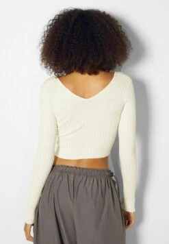 BERSHKA Strickpullover - Beige 10 BERSHKA Strickpullover - Beige -Bershka Verkaufsgeschäft 5206846bed5f455ca76e5a2c9c7766f3