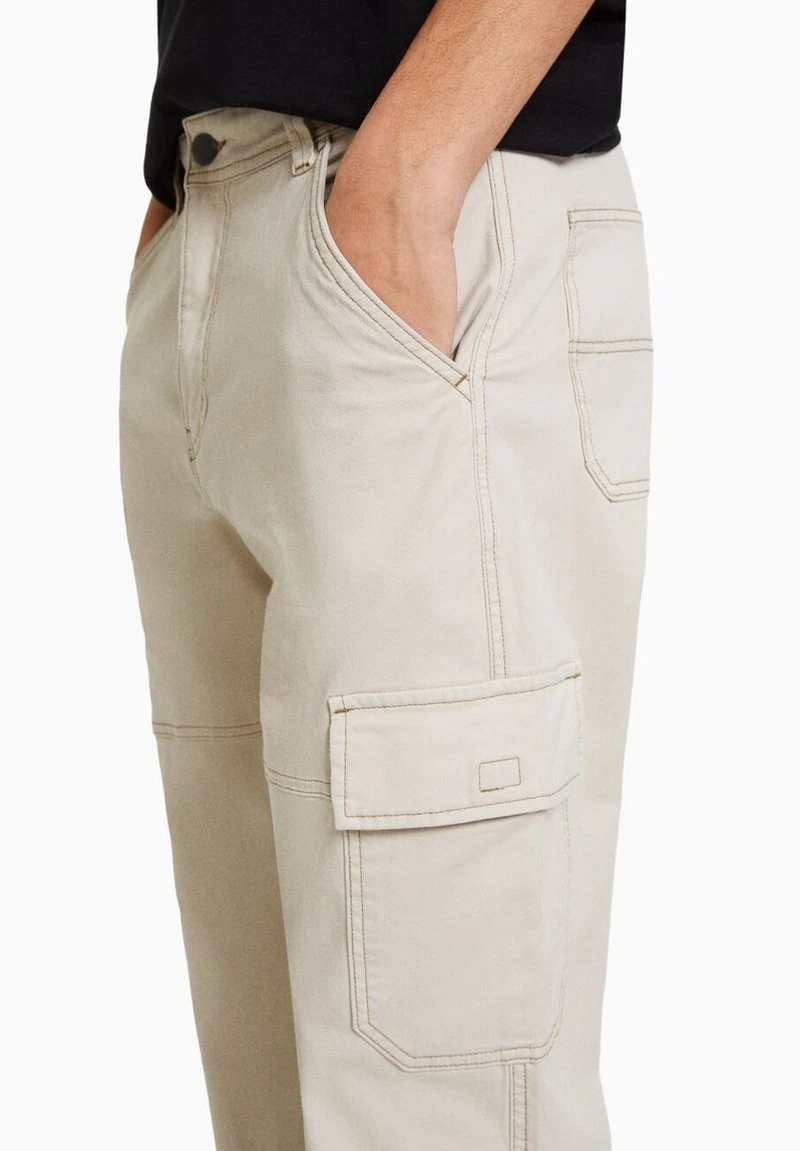 BERSHKA WIDE LEG WITH CONTRAST SEAMS - Cargohose - Beige 6 BERSHKA WIDE LEG WITH CONTRAST SEAMS - Cargohose - Beige – Bild 4