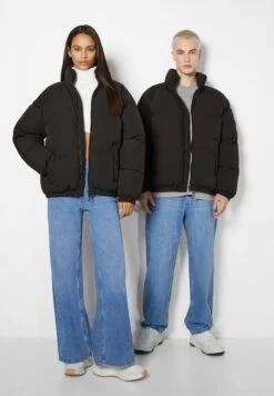 BERSHKA PUFFER - Winterjacke - Black