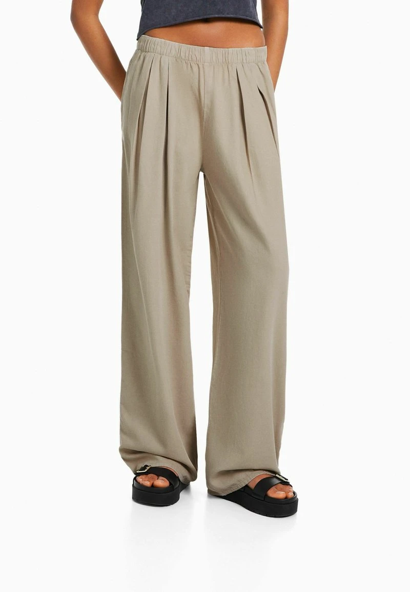 BERSHKA Jeans Relaxed Fit - Sand 3 BERSHKA Jeans Relaxed Fit - Sand