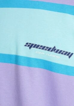 BERSHKA ‘90S STRIPED SHORT SLEEVE - T-Shirt Print - Mauve 13 BERSHKA ‘90S STRIPED SHORT SLEEVE - T-Shirt Print - Mauve -Bershka Verkaufsgeschäft 5c058ca60a1841d2a5ce21bba7730bc7