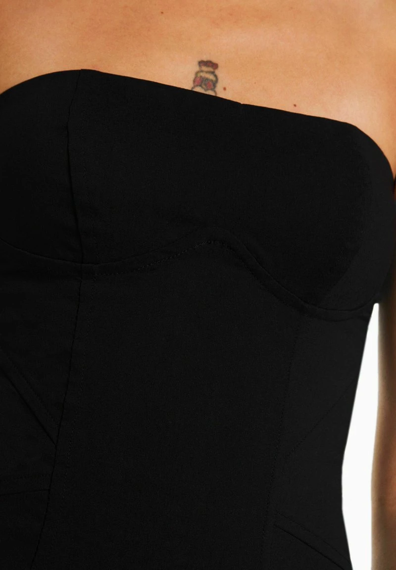 BERSHKA OFF-THE-SHOULDER WITH SEAMS - Cocktailkleid/festliches Kleid - Black 6 BERSHKA OFF-THE-SHOULDER WITH SEAMS - Cocktailkleid/festliches Kleid - Black – Bild 4