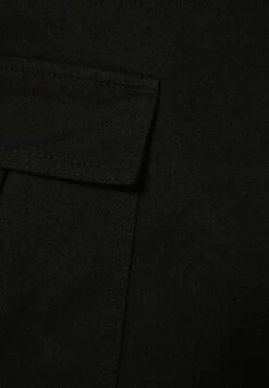 BERSHKA PARACHUTE - Cargohose - Black 13 BERSHKA PARACHUTE - Cargohose - Black -Bershka Verkaufsgeschäft 5e389085a5d84e26a413dd670e7ed0f9