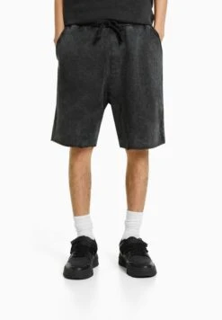 BERSHKA FADED-EFFECT PLUSH - BERMUDA - Shorts - Black