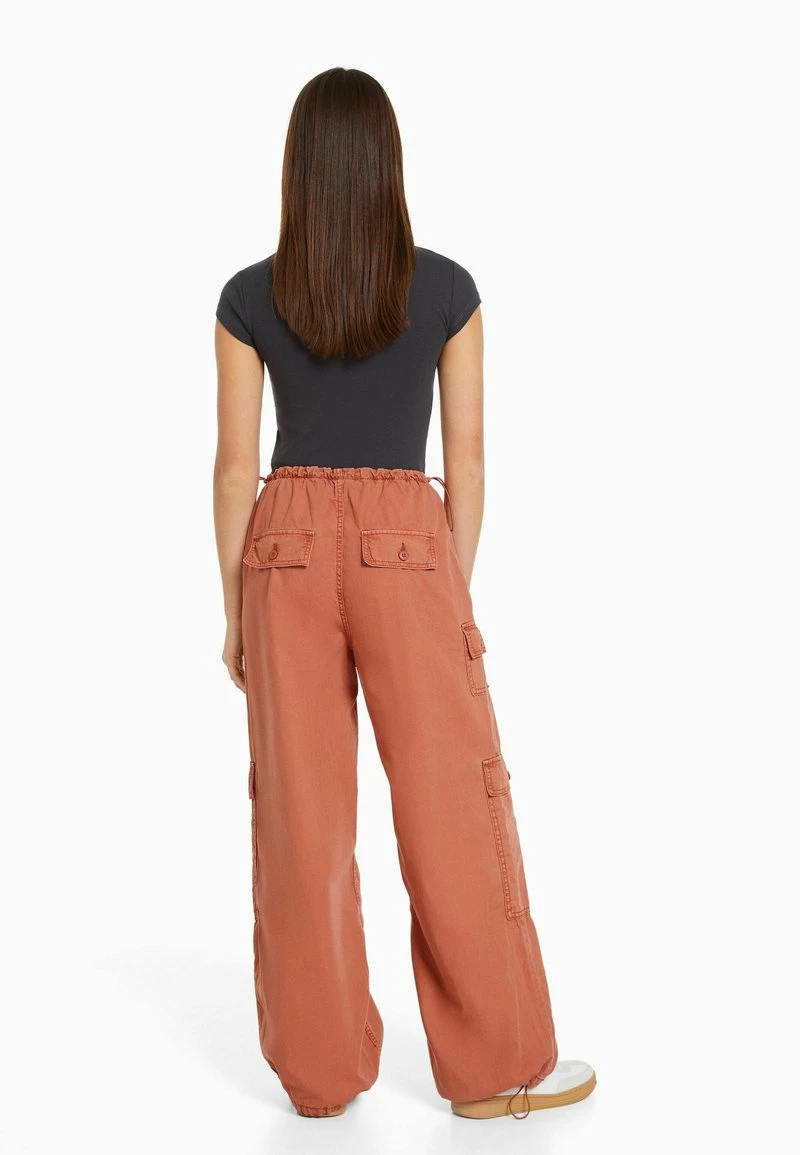 BERSHKA PARACHUTE - Cargohose - Pink 4 BERSHKA PARACHUTE - Cargohose - Pink – Bild 2