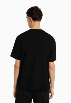 BERSHKA SHORT SLEEVE BOXY - T-Shirt Print - Black 10 BERSHKA SHORT SLEEVE BOXY - T-Shirt Print - Black -Bershka Verkaufsgeschäft 609600908cb448fc948594549ae770b7