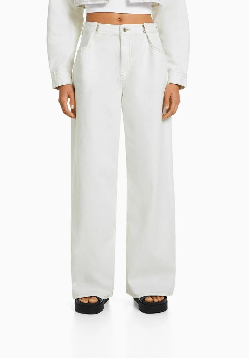 BERSHKA WIDE-LEG WITH ADJUSTABLE WAISTBAND - Flared Jeans - Off White 3 BERSHKA WIDE-LEG WITH ADJUSTABLE WAISTBAND - Flared Jeans - Off White