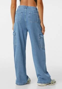 BERSHKA CARGO - Jeans Relaxed Fit - Dark Blue 10 BERSHKA CARGO - Jeans Relaxed Fit - Dark Blue -Bershka Verkaufsgeschäft 610bd7e9e8cd444fa7bbac57bc7b6815