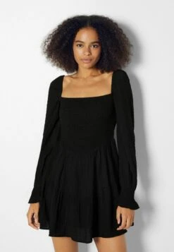 BERSHKA TEXTURED VOLUMINOUS - LONG SLEEVE - Freizeitkleid - Black