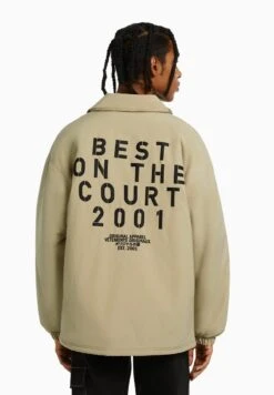 BERSHKA BACK PRINT - Übergangsjacke - Camel