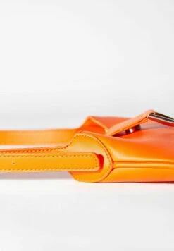 BERSHKA EFFECT BUCKLE - Handtasche - Orange 11 BERSHKA EFFECT BUCKLE - Handtasche - Orange -Bershka Verkaufsgeschäft 620713e0163e4506b09fa2351c12cde0