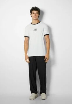 BERSHKA REGULAR FIT SHORT SLEEVE PRINT - T-Shirt Print - Pink 9 BERSHKA REGULAR FIT SHORT SLEEVE PRINT - T-Shirt Print - Pink -Bershka Verkaufsgeschäft 62f02030aa2949b98d4137728db14dc5