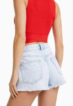 BERSHKA VINTAGE - Jeans Shorts - Light Blue 11 BERSHKA VINTAGE - Jeans Shorts - Light Blue -Bershka Verkaufsgeschäft 65370be03f9b49a6bbc83e5034cac26f