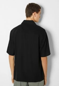 BERSHKA RELAXED FIT - Hemd - Black 10 BERSHKA RELAXED FIT - Hemd - Black -Bershka Verkaufsgeschäft 66a6c328a7f549f6b85416dab800dd55