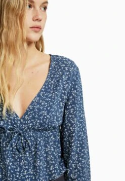 BERSHKA FLORAL PRINT WITH BOW - Bluse - Royal Blue -Bershka Verkaufsgeschäft 673d9a038c5a4f9f844c78c7d9794919