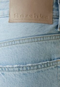 BERSHKA Jeans Straight Leg - Light Blue 13 BERSHKA Jeans Straight Leg - Light Blue -Bershka Verkaufsgeschäft 692bd102b51245f2ba90ab65741a99d7