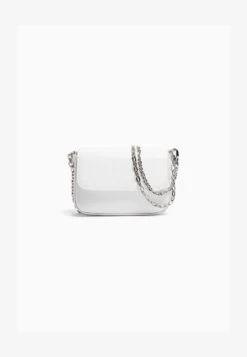 BERSHKA CHAIN - Umhängetasche - Off White 10 BERSHKA CHAIN - Umhängetasche - Off White -Bershka Verkaufsgeschäft 6aaa1ff13f4e44d0968c9da2a7e1e29a