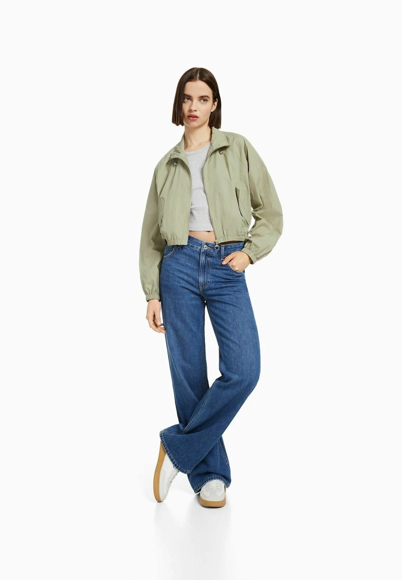 BERSHKA CROPPED RIPSTOP TEXTURED - Leichte Jacke - Khaki 4 BERSHKA CROPPED RIPSTOP TEXTURED - Leichte Jacke - Khaki – Bild 2