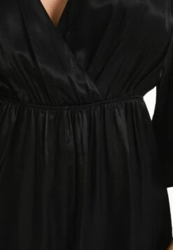 BERSHKA SURPLICE - Jumpsuit - Black 11 BERSHKA SURPLICE - Jumpsuit - Black -Bershka Verkaufsgeschäft 6bbd12ad0317427aa951d0b2a33824a5