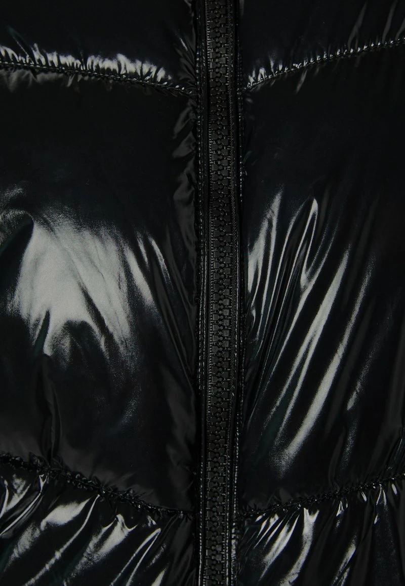 BERSHKA VINYL - Winterjacke - Black 8 BERSHKA VINYL - Winterjacke - Black – Bild 6