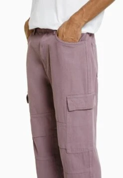 BERSHKA Jeans Relaxed Fit - Mauve 11 BERSHKA Jeans Relaxed Fit - Mauve -Bershka Verkaufsgeschäft 6ced2047c4344b8bb071e2a496a68346