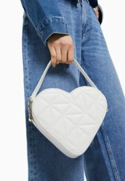BERSHKA QUILTED-HEART - Handtasche - White