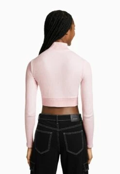 BERSHKA WITH EMBROIDERY - Strickjacke - Light Pink -Bershka Verkaufsgeschäft 6e173be93be7462097d62f64999da627