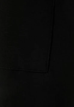 BERSHKA PLUSH SEAMS - Jogginghose - Black -Bershka Verkaufsgeschäft 6e3c3a6194f749f58dc47131d07ad82b