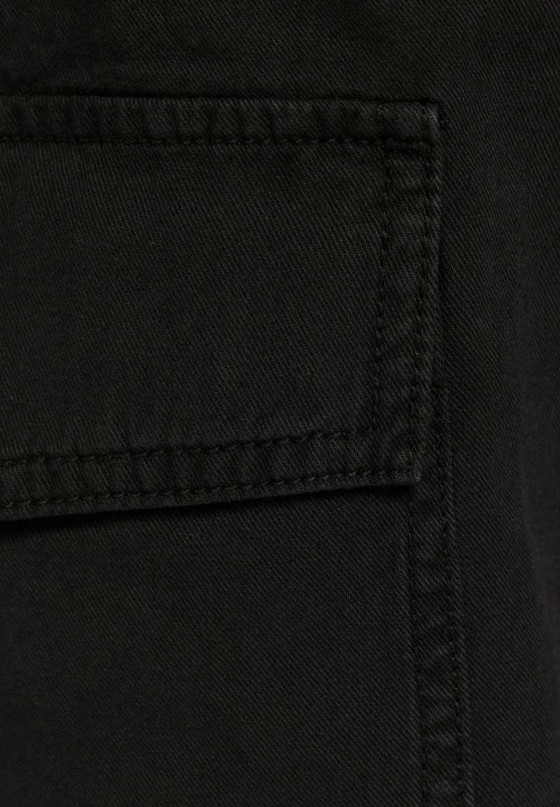 BERSHKA WITH GATHERED WAIST AND POCKETS - Cargohose - Black 7 BERSHKA WITH GATHERED WAIST AND POCKETS - Cargohose - Black – Bild 5