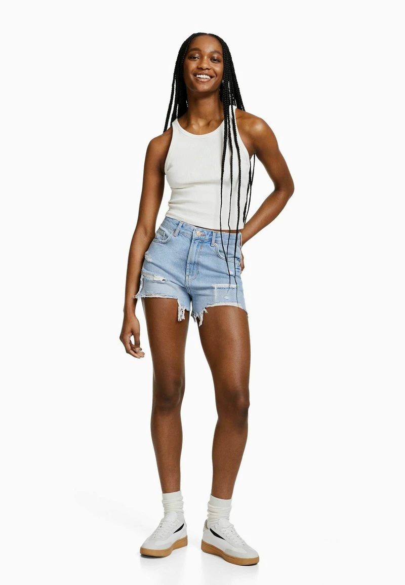 BERSHKA RIPPED WITH POCKETS - Jeans Shorts - Light Blue Denim 4 BERSHKA RIPPED WITH POCKETS - Jeans Shorts - Light Blue Denim – Bild 2